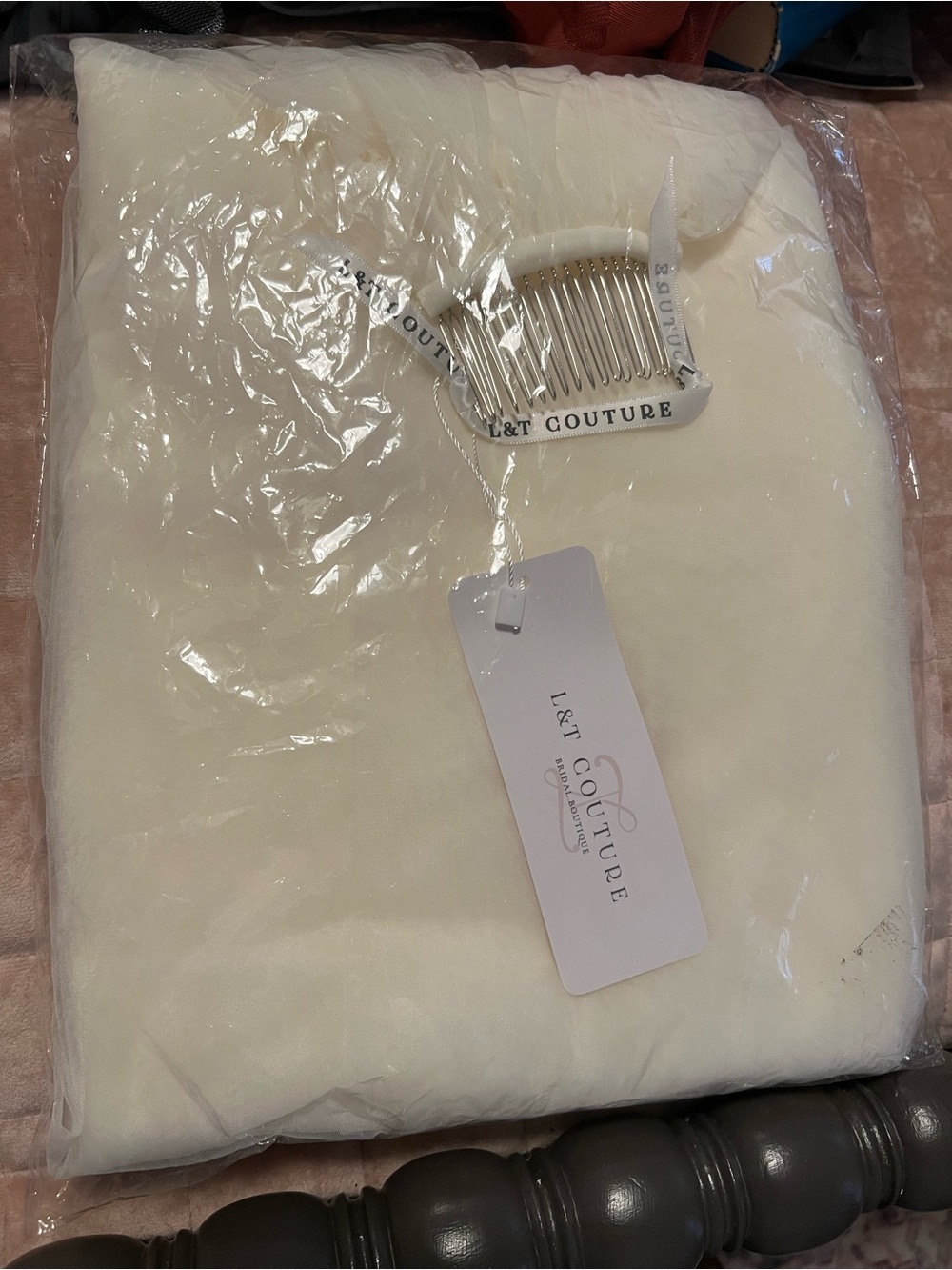 NIB L & T Couture Veil - Creamy White